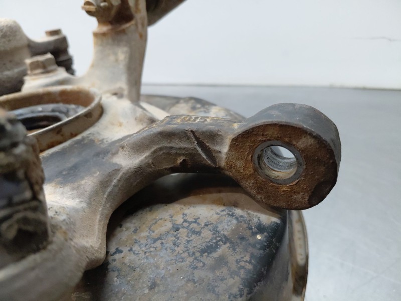 Recambio de mangueta delantera izquierda para nissan terrano ii (r20) 2.7 tdi 4wd referencia OEM IAM 400157F011  