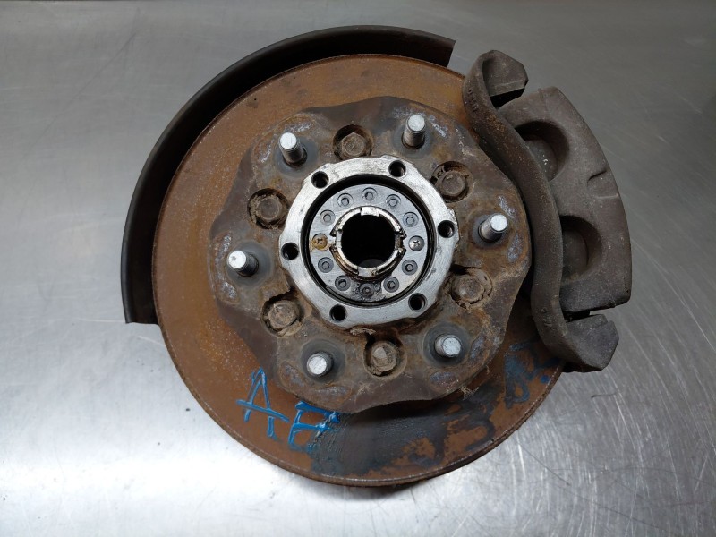 Recambio de mangueta delantera izquierda para nissan terrano ii (r20) 2.7 tdi 4wd referencia OEM IAM 400157F011  