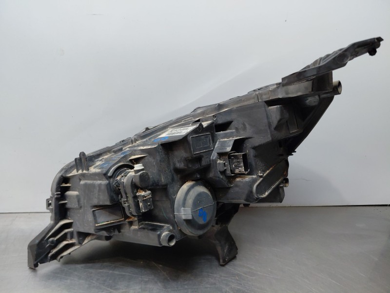 Recambio de faro derecho para peugeot 2008 (p2) bluehdi referencia OEM IAM   