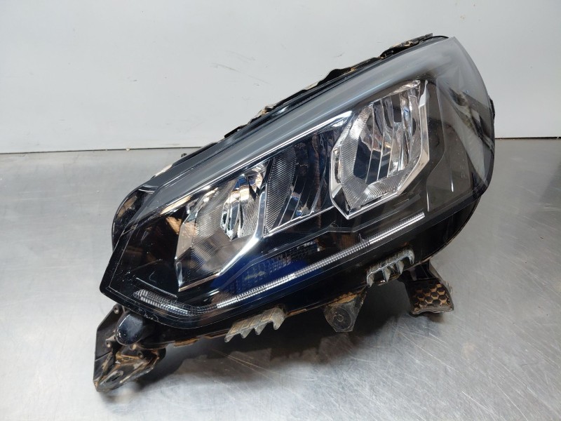 Recambio de faro izquierdo para peugeot 2008 (p2) bluehdi referencia OEM IAM   