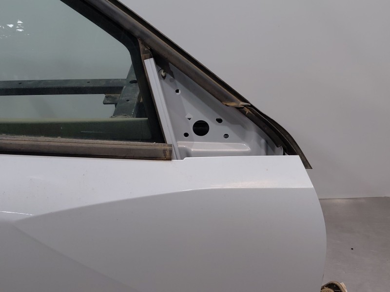 Recambio de puerta delantera derecha para peugeot 2008 (p2) allure referencia OEM IAM 9831047380  