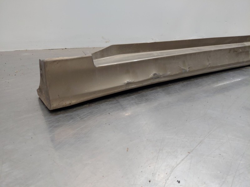Recambio de faldon lateral para mercedes-benz clase b (w245) standard referencia OEM IAM   
