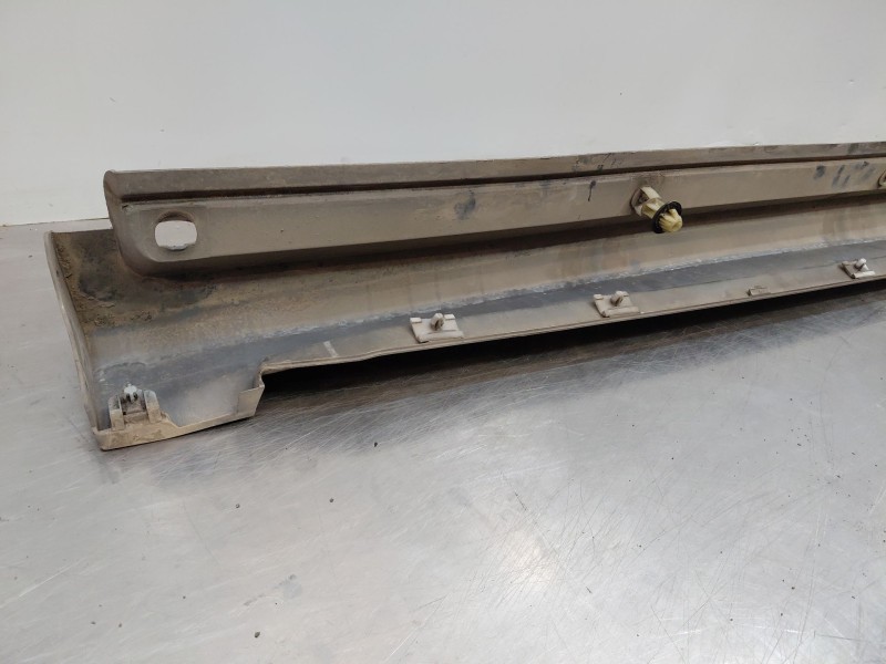 Recambio de faldon lateral para mercedes-benz clase b (w245) standard referencia OEM IAM   