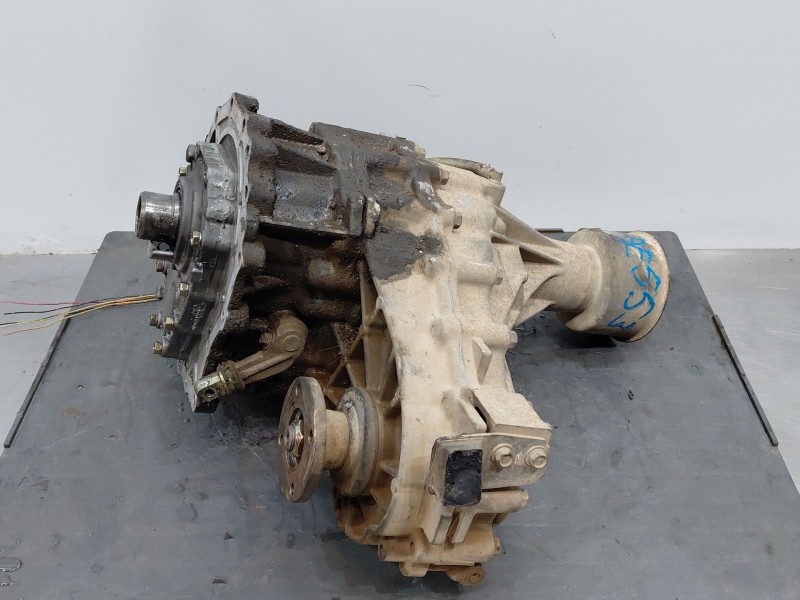 Recambio de caja transfer para nissan terrano ii (r20) 2.7 tdi 4wd referencia OEM IAM 33100G2304  