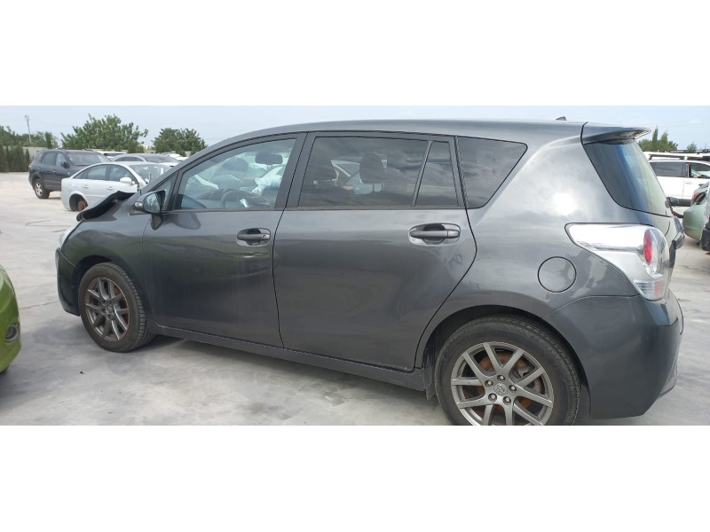 toyota verso del año 2013