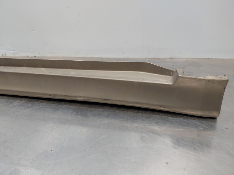 Recambio de faldon lateral para mercedes-benz clase b (w245) standard referencia OEM IAM   