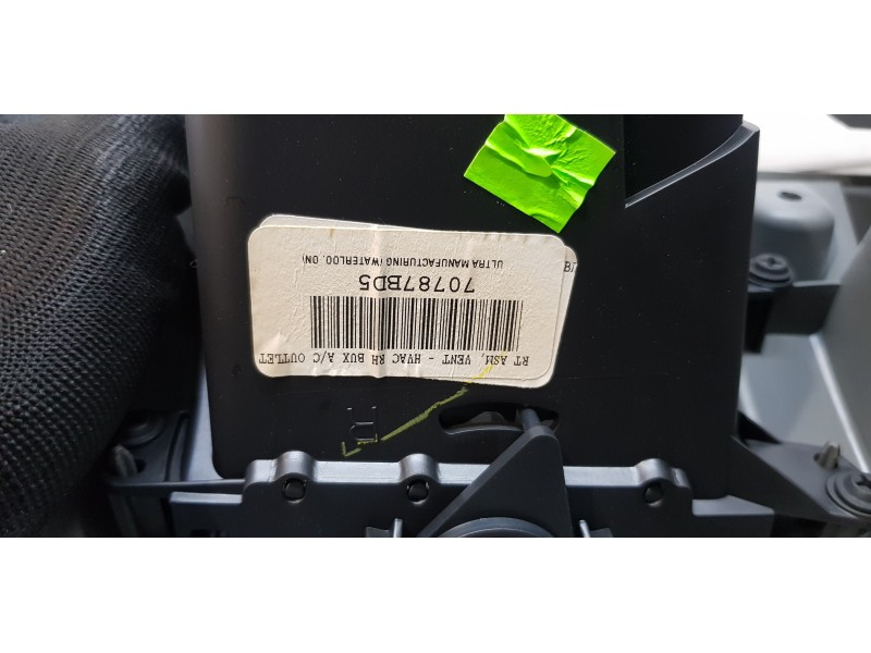 Recambio de guantera para chrysler grand voyager limited referencia OEM IAM 1LE481DSAA  