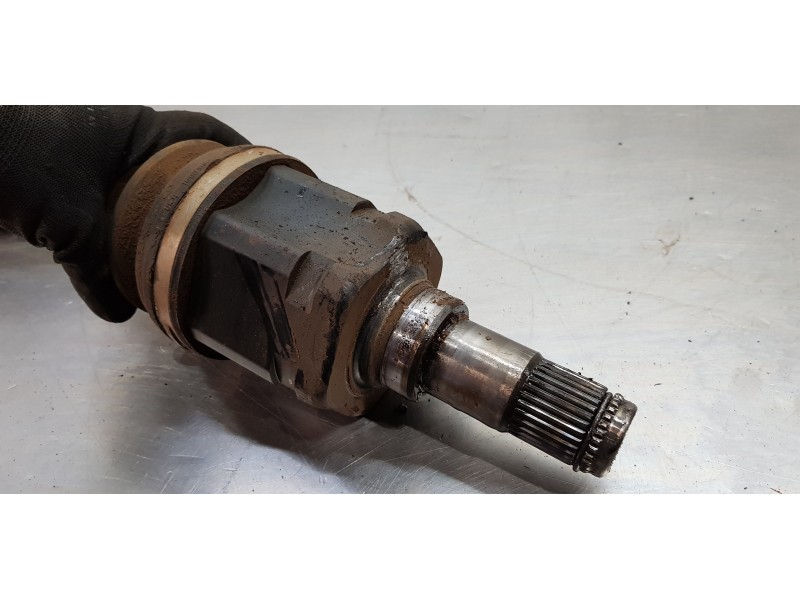 Recambio de transmision delantera izquierda para toyota hilux (kun) extra cab 4x4 referencia OEM IAM 434300K030  