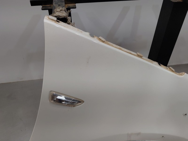 Recambio de aleta delantera derecha para lexus ux (za10) essence referencia OEM IAM   