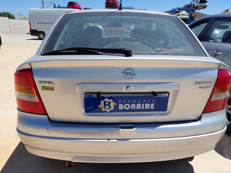 opel astra g hatchback (t98) del año 2000