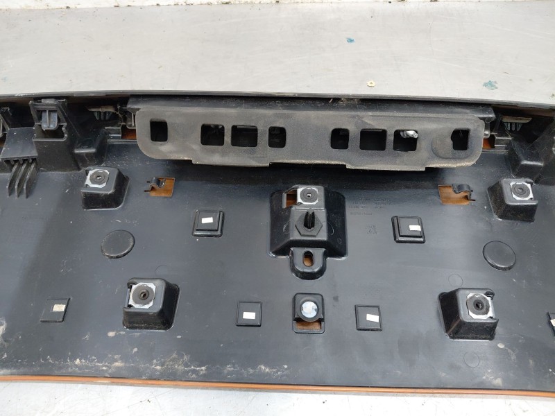 Recambio de aleron trasero para peugeot 2008 (p2) bluehdi referencia OEM IAM 983285521T  