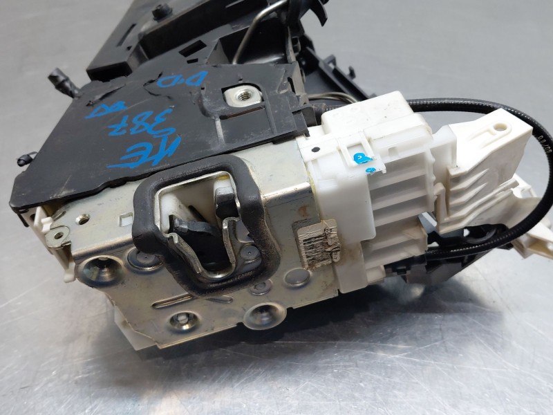 Recambio de cerradura puerta delantera derecha para mercedes-benz clase a (w169) elegance referencia OEM IAM A1697202035  