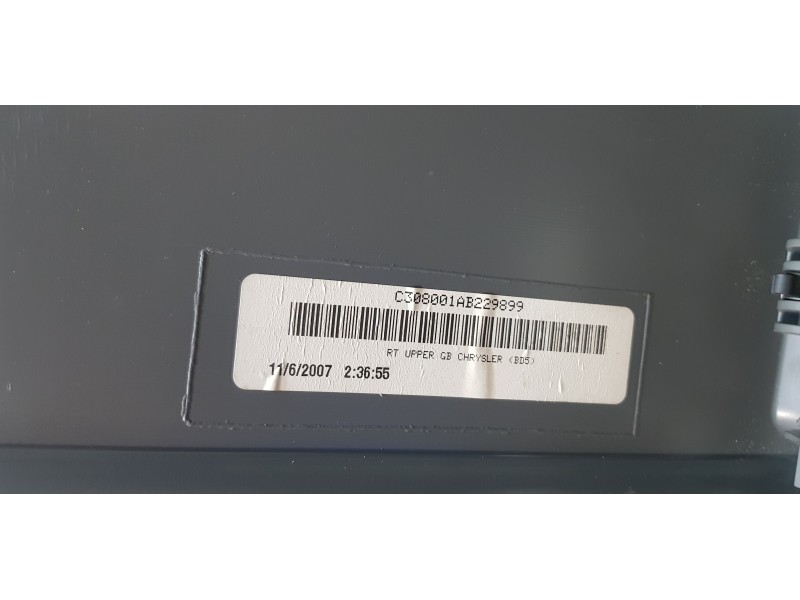 Recambio de guantera para chrysler grand voyager limited referencia OEM IAM 1LE481DSAA  