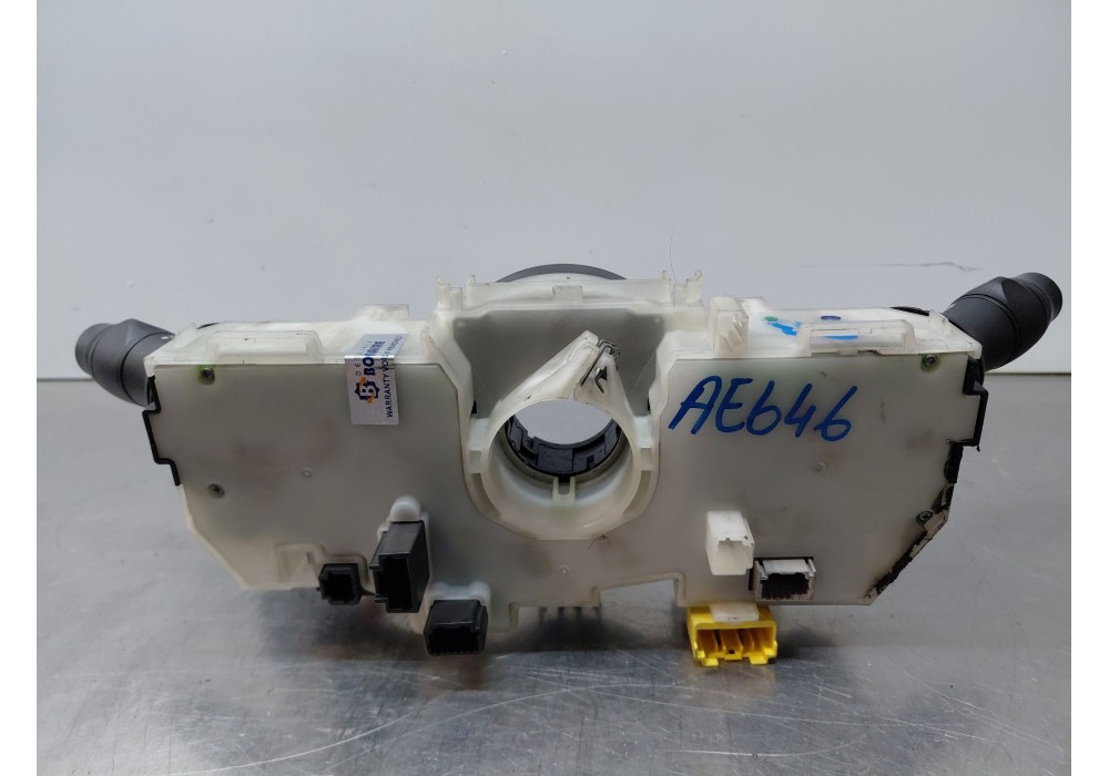 Recambio de mando multifuncion para renault megane iii hatchback (bz0/1_, b3_) 1.5 dci referencia OEM IAM 255670019R  