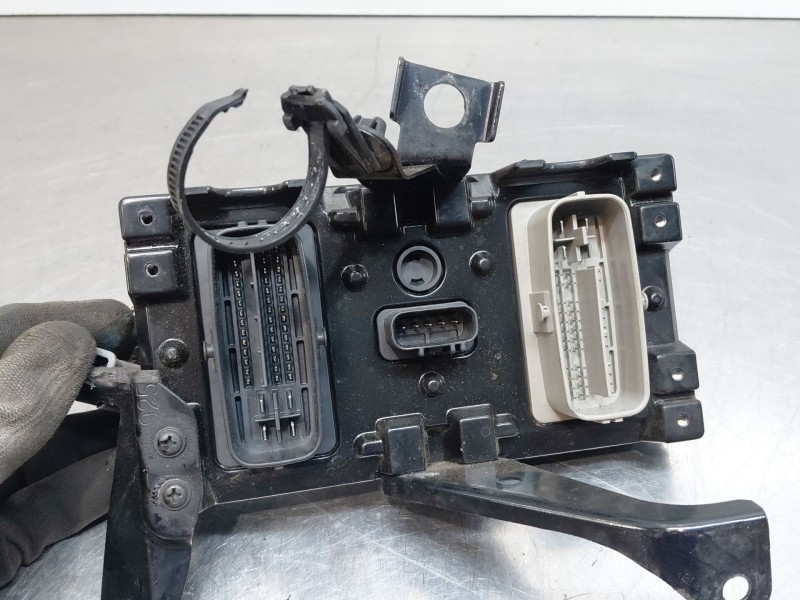 Recambio de modulo electronico para lexus gs450h premium referencia OEM IAM 8954030670  