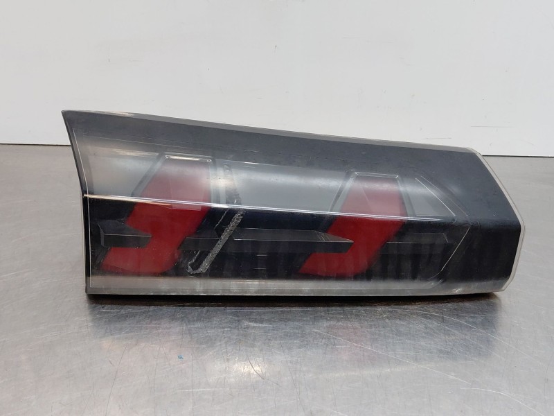 Recambio de piloto trasero izquierdo interior para peugeot 2008 (p2) bluehdi referencia OEM IAM 9825957580  