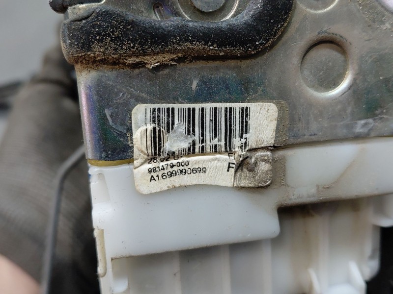 Recambio de cerradura puerta delantera izquierda para mercedes-benz clase b (w245) standard referencia OEM IAM A1697203735  