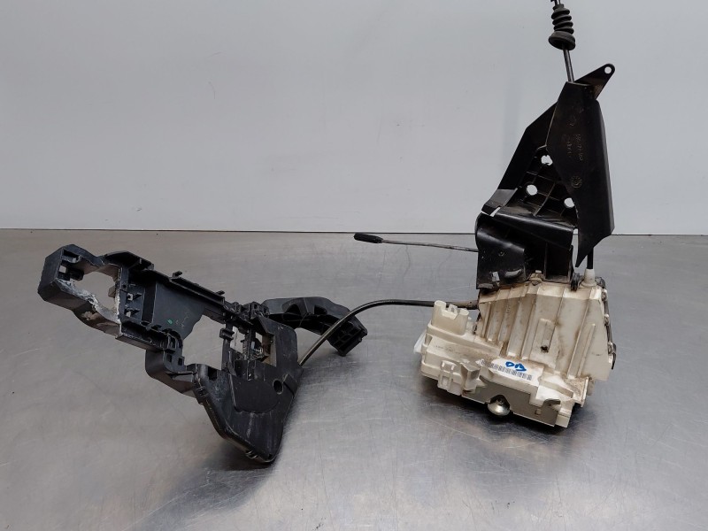 Recambio de cerradura puerta trasera derecha para mercedes-benz clase b (w245) standard referencia OEM IAM A1697303235  