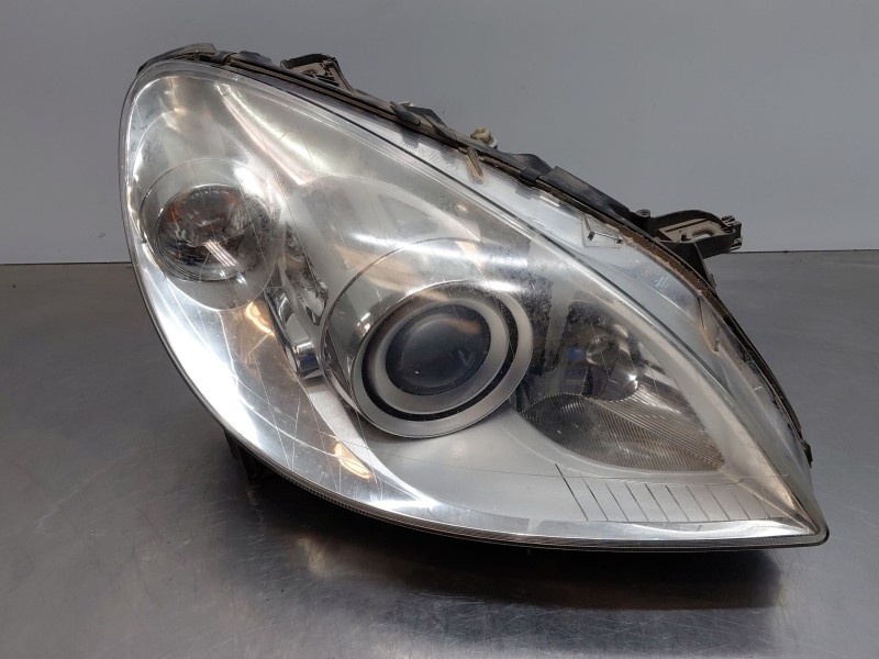 Recambio de faro derecho para mercedes-benz clase b (w245) standard referencia OEM IAM A1698206861  