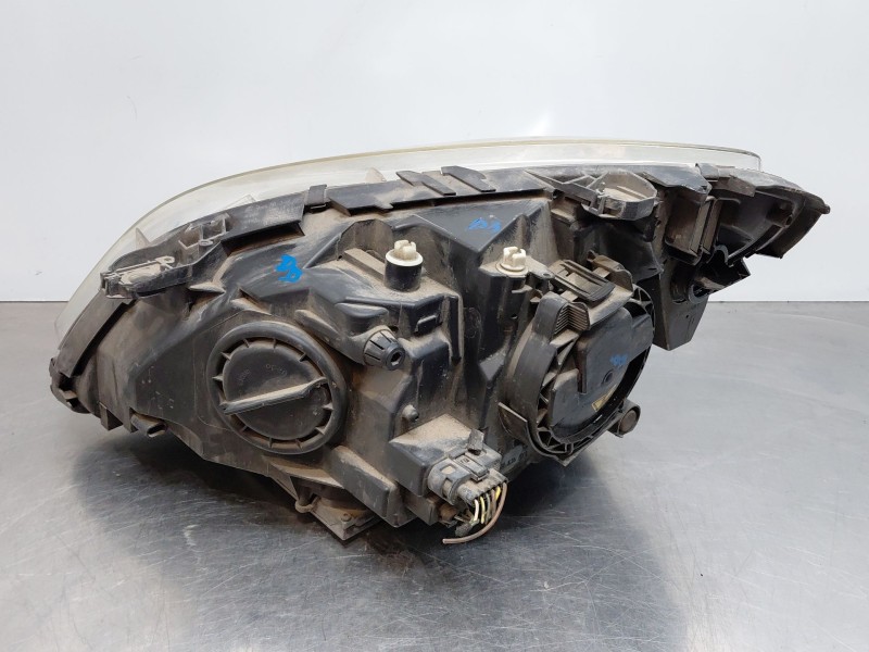 Recambio de faro derecho para mercedes-benz clase b (w245) standard referencia OEM IAM A1698206861  