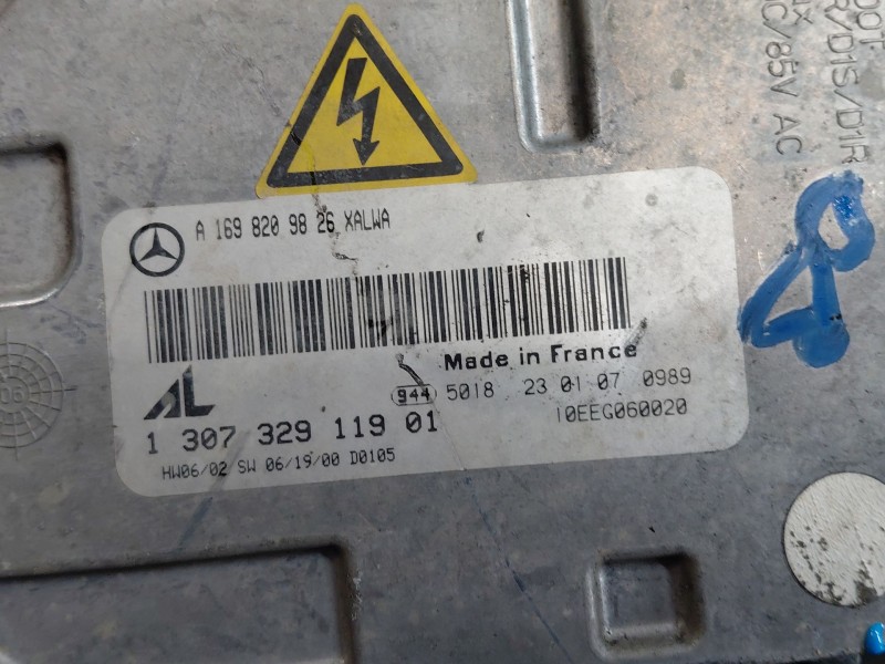 Recambio de faro derecho para mercedes-benz clase b (w245) standard referencia OEM IAM A1698206861  