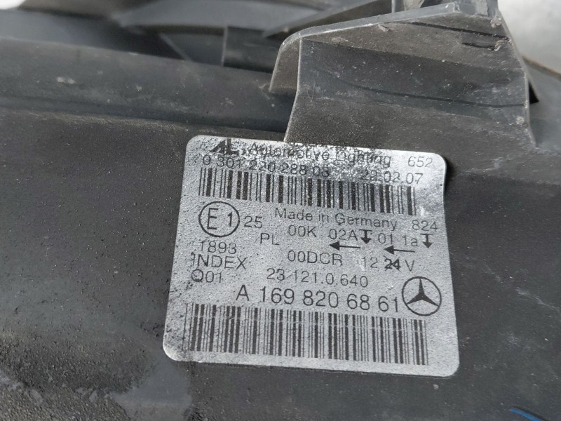 Recambio de faro derecho para mercedes-benz clase b (w245) standard referencia OEM IAM A1698206861  