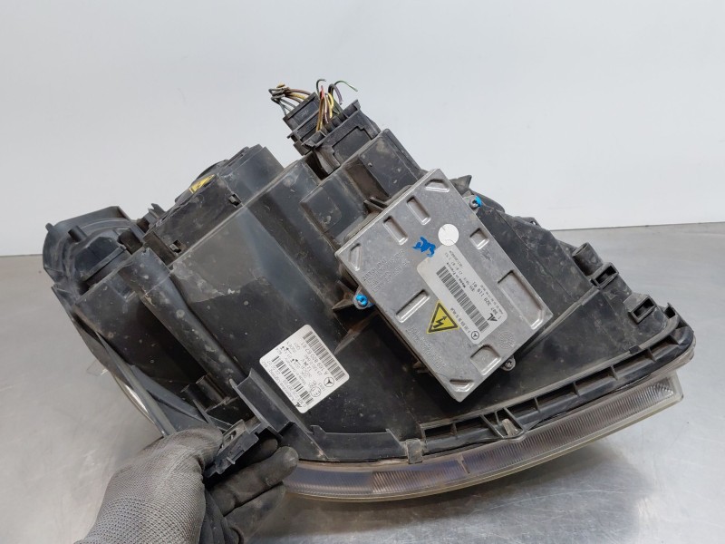 Recambio de faro izquierdo para mercedes-benz clase b (w245) standard referencia OEM IAM A1698206761  