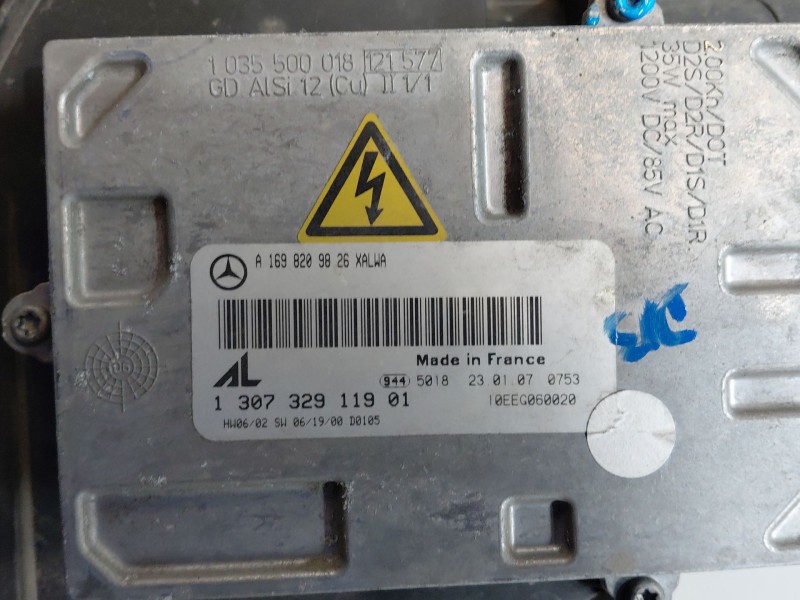 Recambio de faro izquierdo para mercedes-benz clase b (w245) standard referencia OEM IAM A1698206761  