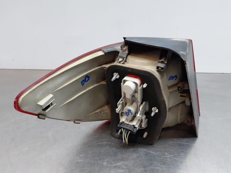 Recambio de piloto trasero derecho para mercedes-benz clase b (w245) standard referencia OEM IAM A1698202664 A1698202464 