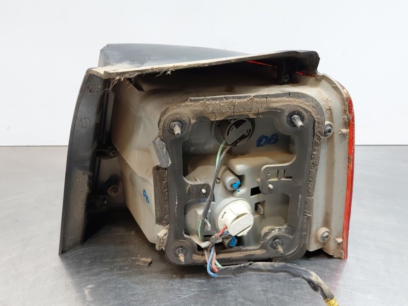 Recambio de piloto trasero izquierdo para kia carens i monospace (fc, fj) 2.0 crdi referencia OEM IAM K2JB51160A  