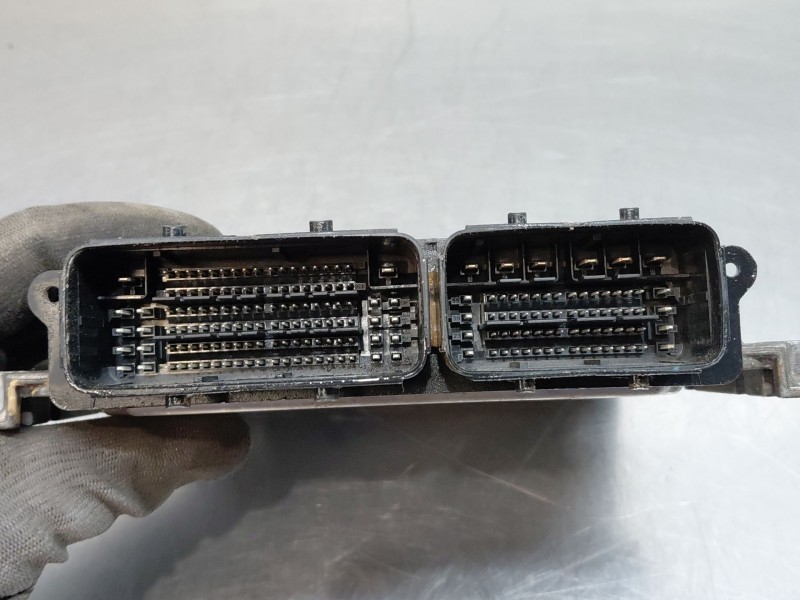 Recambio de centralita motor uce para peugeot 2008 (p2) bluehdi referencia OEM IAM 9833749880  