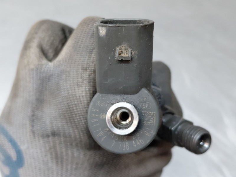 Recambio de inyector para bmw 1 (e87) 118 d referencia OEM IAM 0445110289  