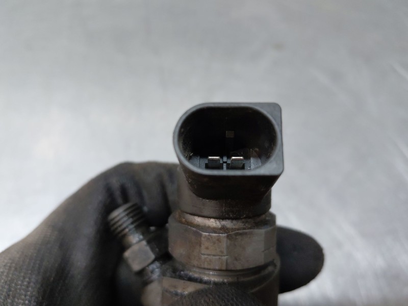 Recambio de inyector para bmw 1 (e87) 118 d referencia OEM IAM 0445110289  