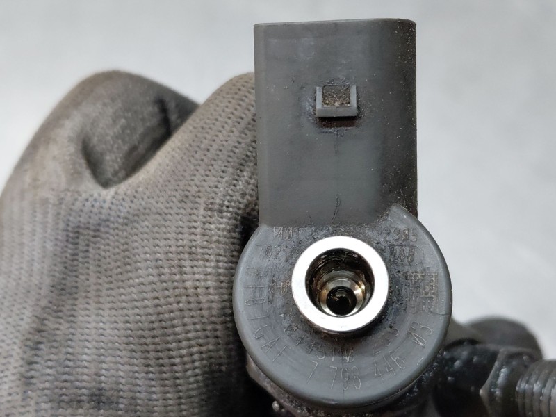 Recambio de inyector para bmw 1 (e87) 118 d referencia OEM IAM 0445110289  