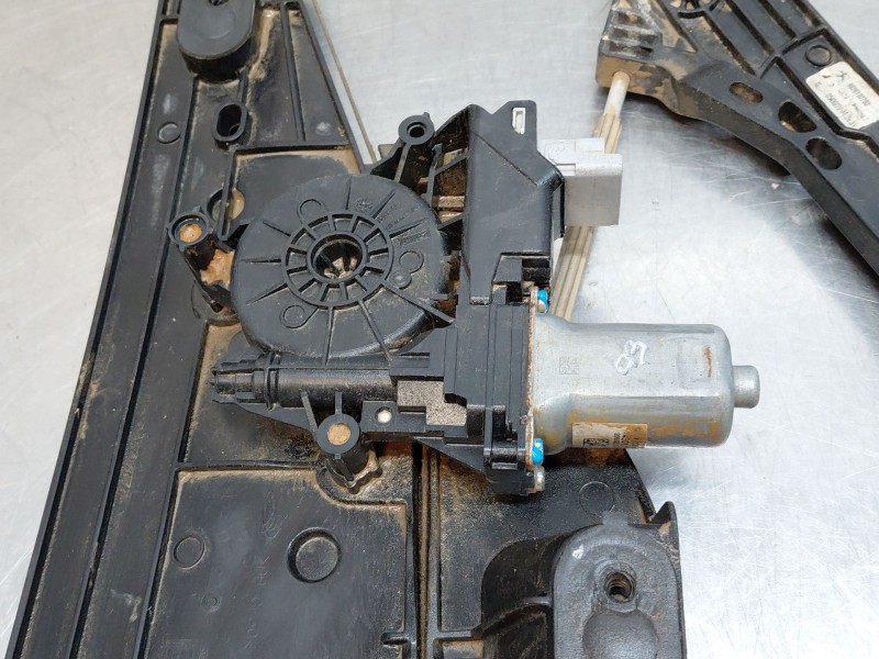 Recambio de elevalunas delantero izquierdo para peugeot 2008 (p2) bluehdi referencia OEM IAM 9828130780  