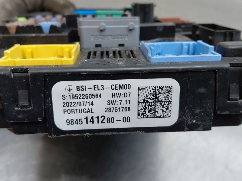 Recambio de caja reles / fusibles para peugeot 208 (p2) active pack referencia OEM IAM 9845141280  