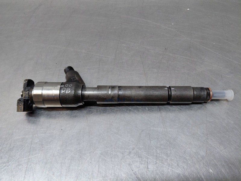 Recambio de inyector para opel zafira tourer selective referencia OEM IAM 95521531  
