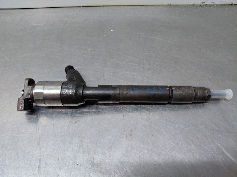 Recambio de inyector para opel zafira tourer selective referencia OEM IAM 95521531  