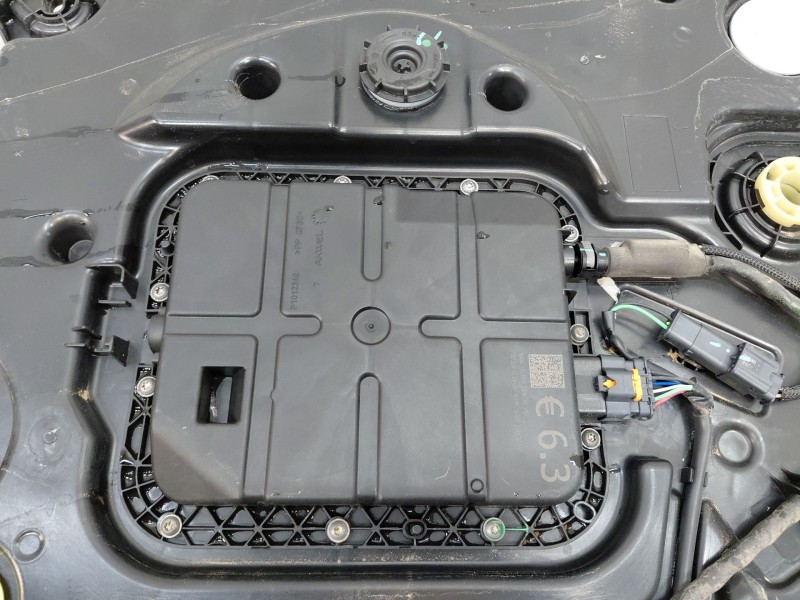 Recambio de deposito aditivo adblue fap ( deposito grande ) para peugeot 208 (p2) active pack referencia OEM IAM 9828443980  