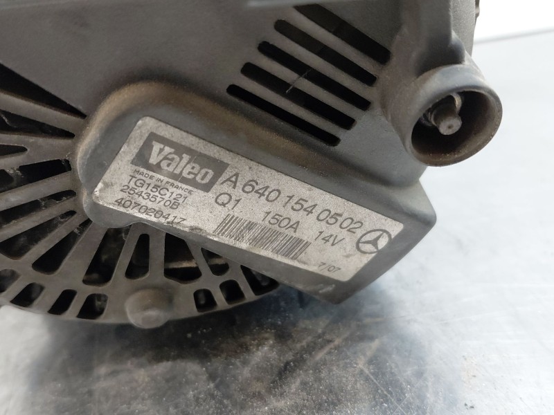 Recambio de alternador para mercedes-benz clase b (w245) standard referencia OEM IAM A6401540502  