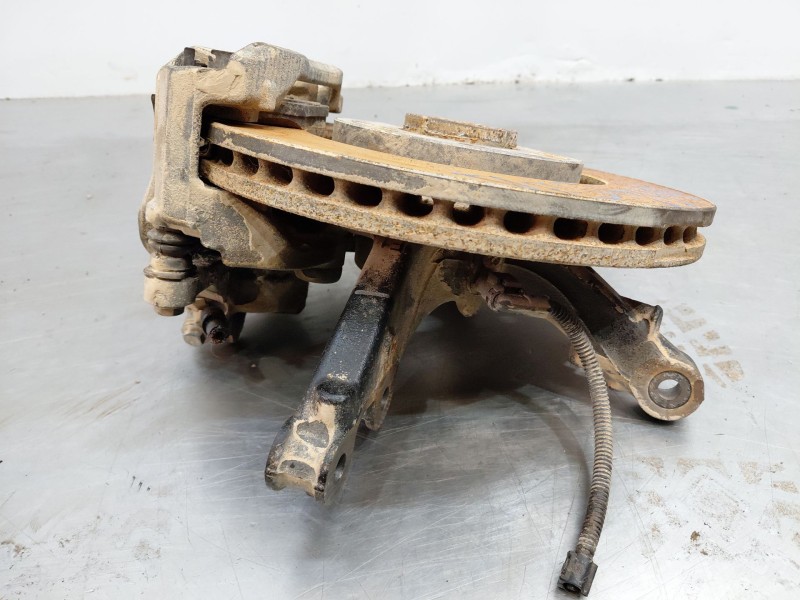 Recambio de mangueta delantera derecha para peugeot 2008 (p2) bluehdi referencia OEM IAM 9826532380  