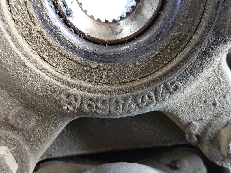 Recambio de mangueta delantera derecha para mercedes-benz clase b (w245) standard referencia OEM IAM A1693300820  