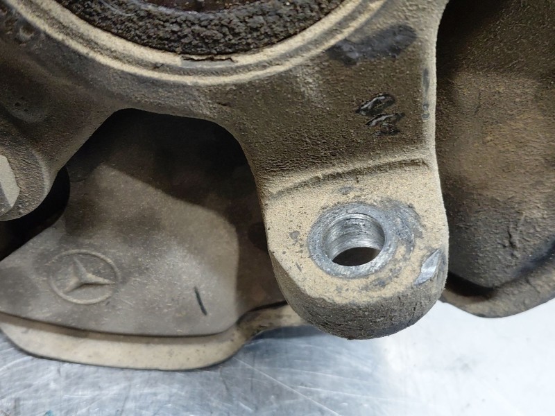 Recambio de mangueta delantera izquierda para mercedes-benz clase b (w245) standard referencia OEM IAM A1693300720  