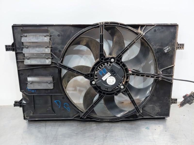 Recambio de electroventilador para volkswagen golf vii lim. (bq1) bluemotion referencia OEM IAM 5Q0121203DA 5q0959455be 