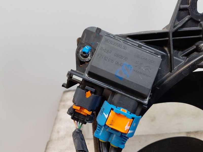 Recambio de electroventilador para peugeot 2008 (p2) bluehdi referencia OEM IAM 9827752980  
