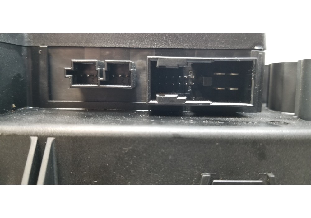 Recambio de caja precalentamiento para mercedes clase s (w221) berlina 420 / 450 cdi (221.028) referencia OEM IAM 2215400401  