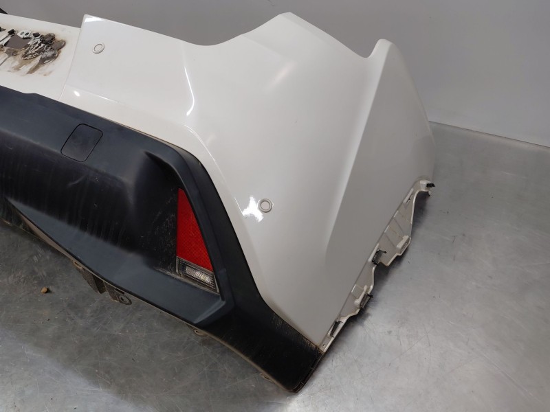 Recambio de paragolpes trasero para lexus ux (za10) essence referencia OEM IAM 5215976920  