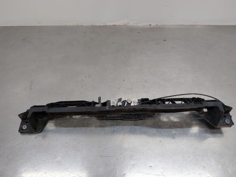 Recambio de travesaño superior para peugeot 308 active referencia OEM IAM 9816603980  