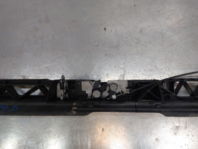 Recambio de travesaño superior para peugeot 308 active referencia OEM IAM 9816603980  