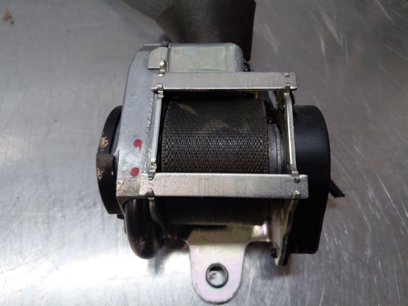 Recambio de cinturon seguridad delantero izquierdo para opel zafira tourer selective referencia OEM IAM 13394803  